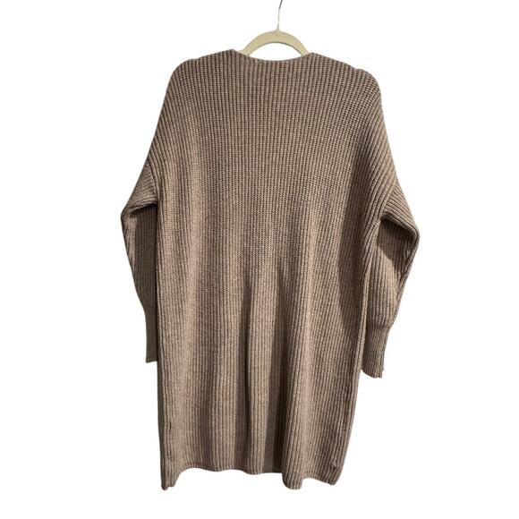 Lulus women’s size XS beige v-neck mini sweater dress - Picture 3 of 4